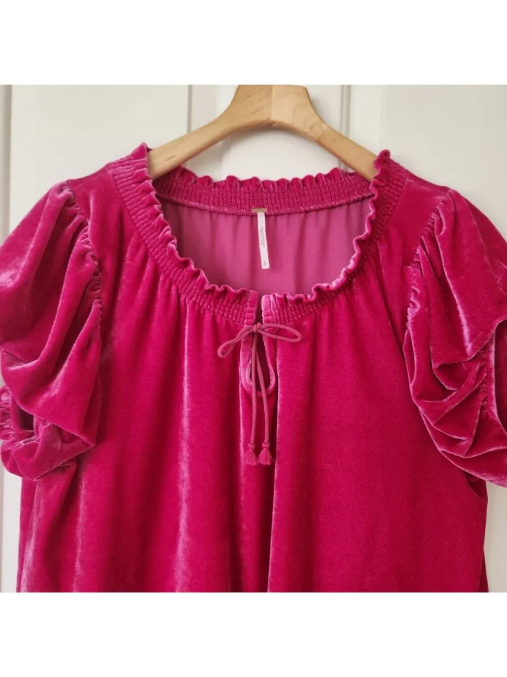 Free People Terese Pink Velvet Crop Puff Sleeve Top Soft Cozy Boho Festival Glam - Picture 3 of 11